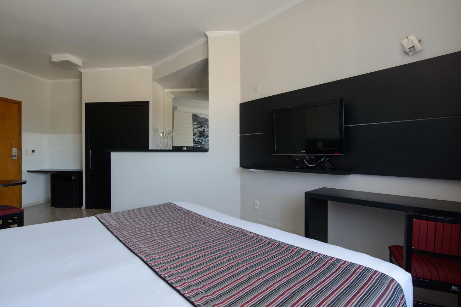 Faro Hotel Taubate Exterior photo